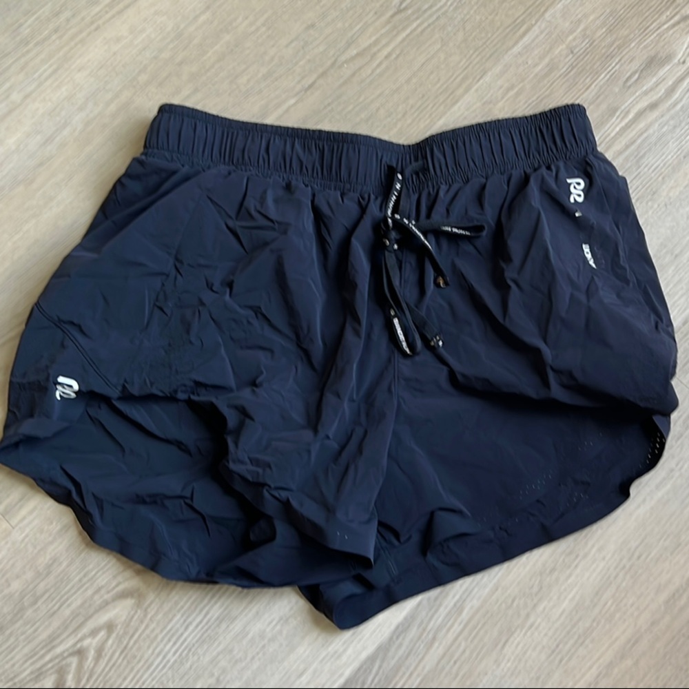 BLACK BANDIT SHORTS 4”